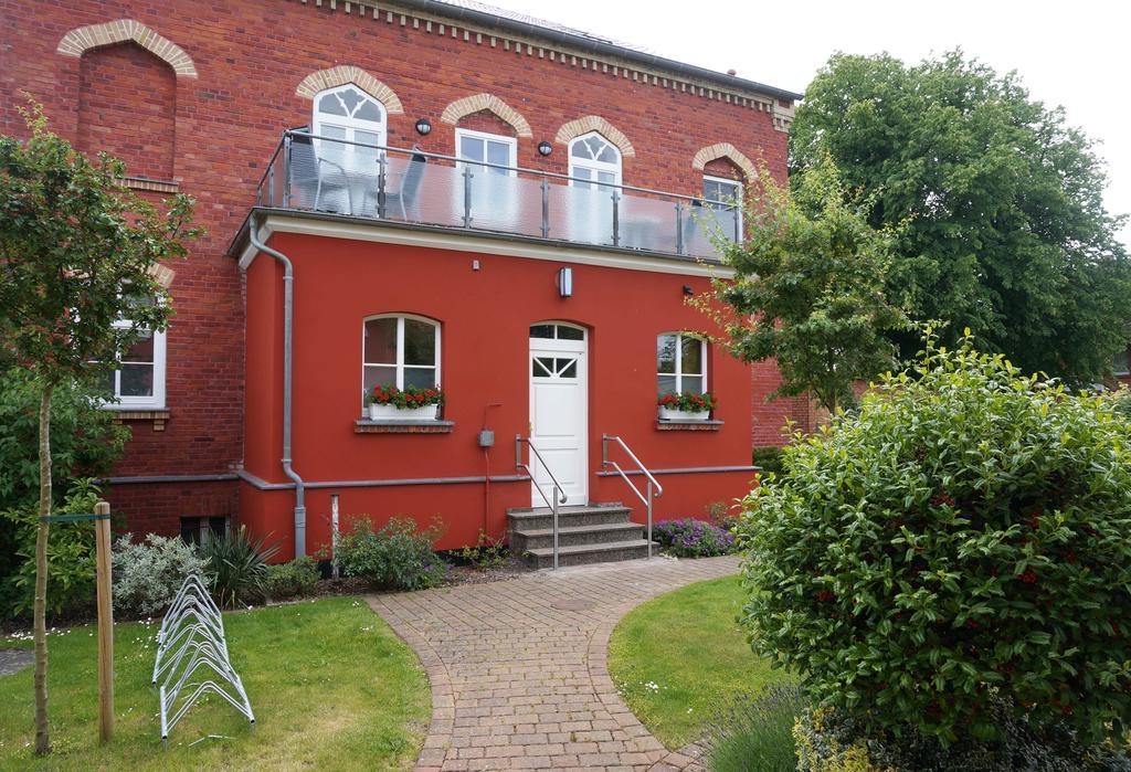 Deluxe Apartments Der "Alten Apotheke" Prerow Exterior foto