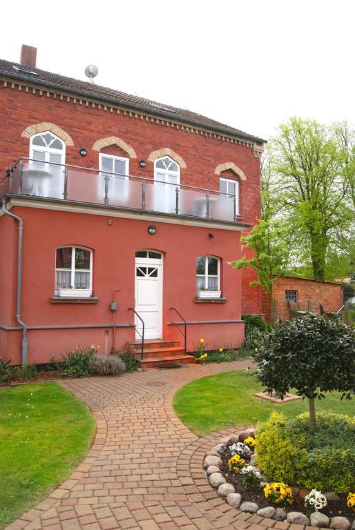 Deluxe Apartments Der "Alten Apotheke" Prerow Exterior foto